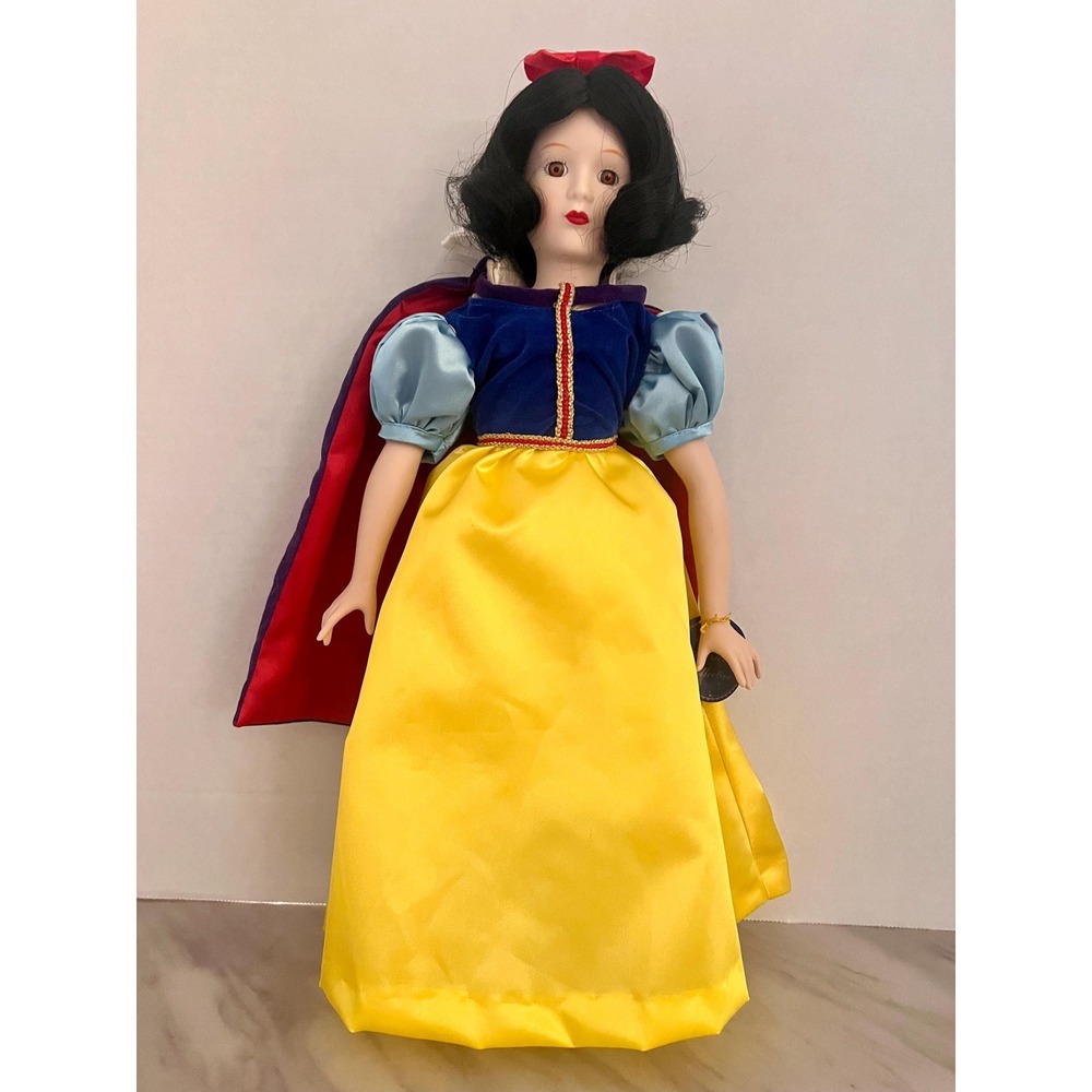 Anna Anando Snow White Porcelain Doll: Royal Heirloom Collection